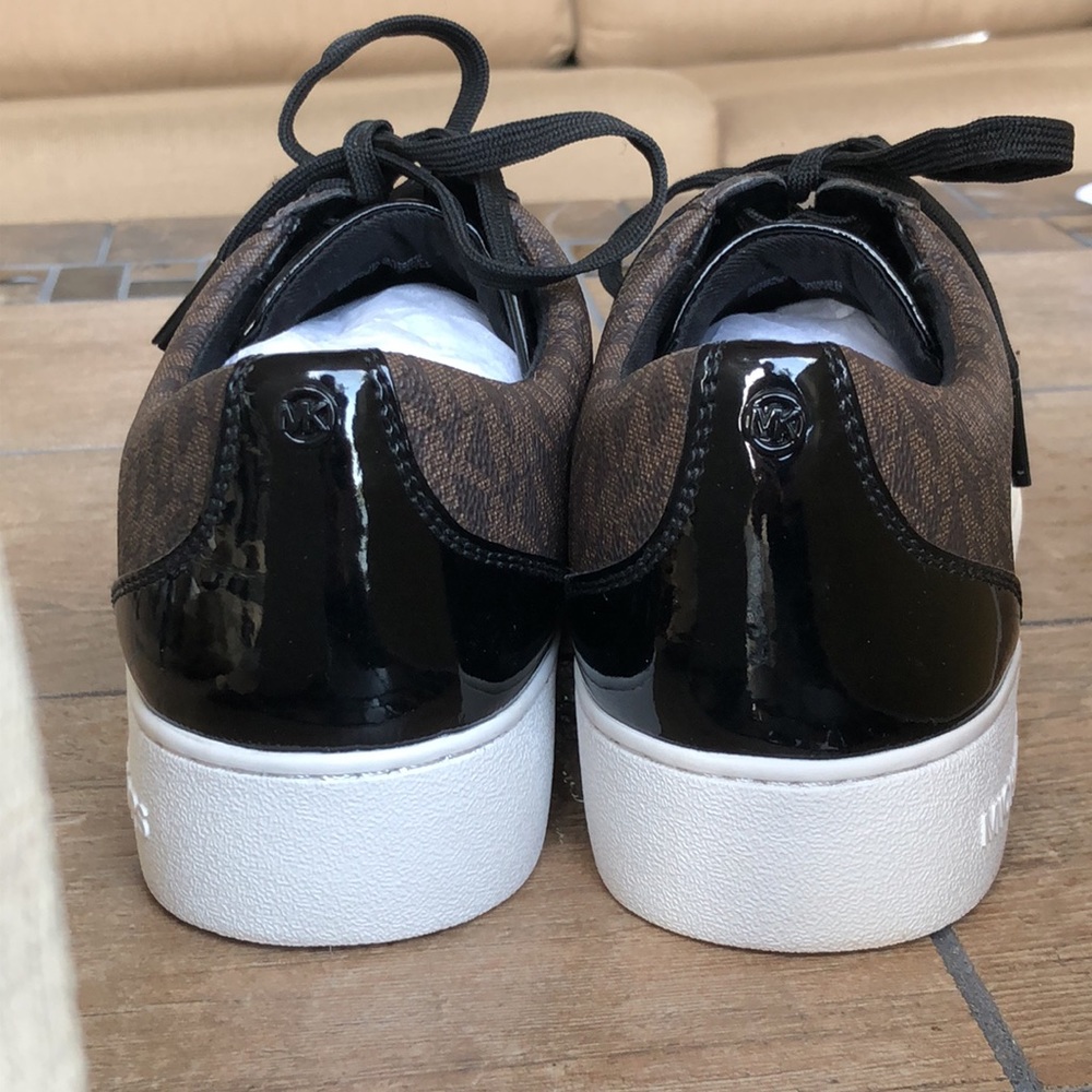Michael Kors Catelyn Lace Up Sneaker - Picture 10 of 16